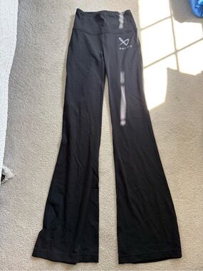 Lululemon x Bauer Yoga pants